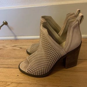 Vince Camuto toeless booties